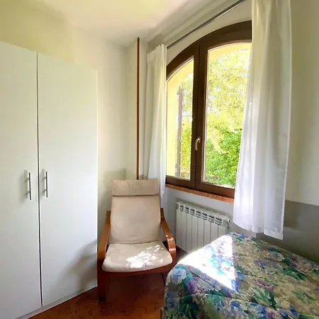 Unabhaengige In Apartment *