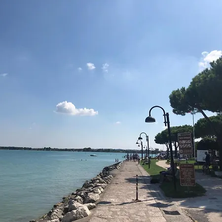 Apartment Unabhaengige In Sirmione