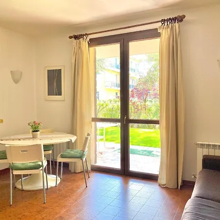 Apartment Unabhaengige In Sirmione